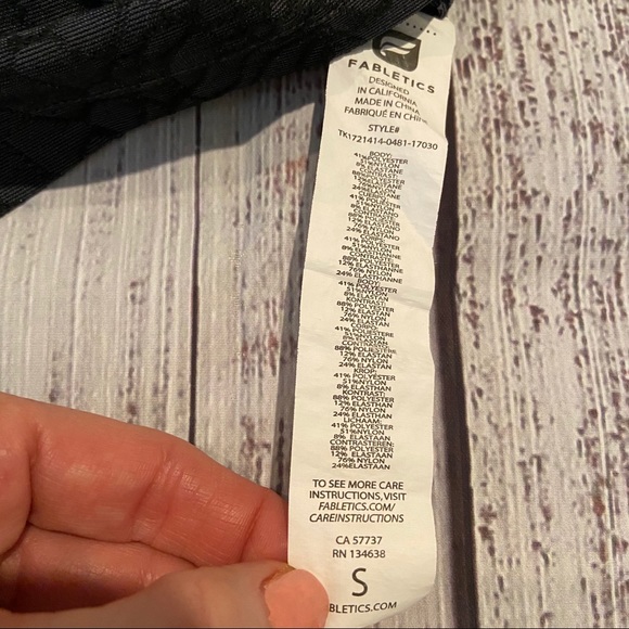 Fabletics Gray Prisha Jacquard Midi Top & Capri. - Picture 13 of 15